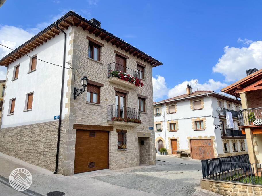 Casa Zunbeltz De 3 Habitaciones En Plena Montana Lezáun Екстериор снимка