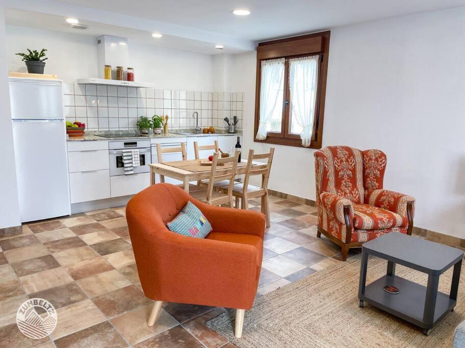 Casa Zunbeltz De 3 Habitaciones En Plena Montana Lezáun Екстериор снимка